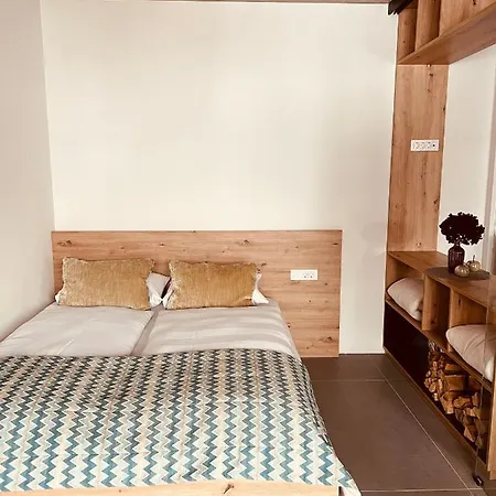 Lägenhet House Smuc *